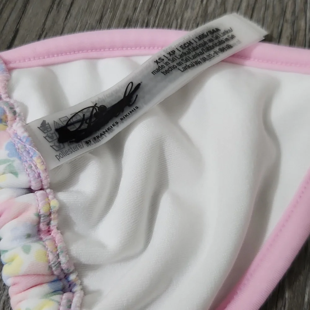 New!Pink X Frankies Bikini‎ Cape May Bikini Top -Daisy Gingham